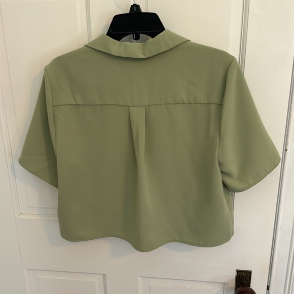 Lightly used cropped sage green blazer top, size medium - Picture 2 of 2